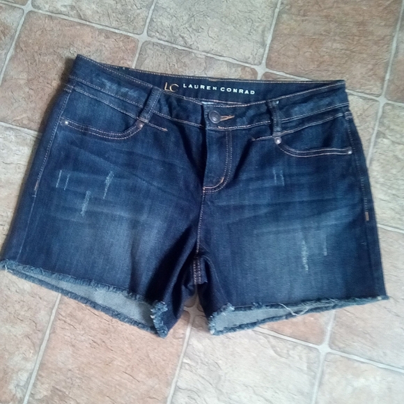 NWOT LAUREN CONRAD denim shorts - Picture 2 of 4